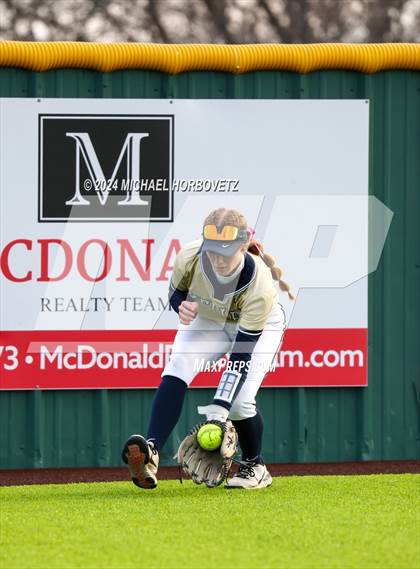 Thumbnail 2 in Allen vs. Keller (Forney Tournament) photogallery.