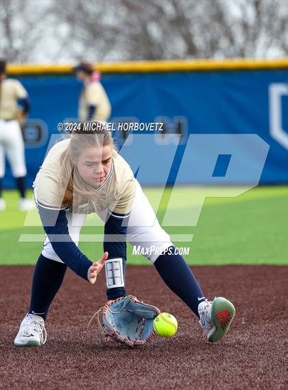 Thumbnail 2 in Allen vs. Keller (Forney Tournament) photogallery.