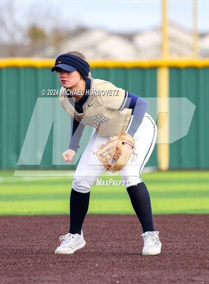 Thumbnail 3 in Allen vs. Keller (Forney Tournament) photogallery.