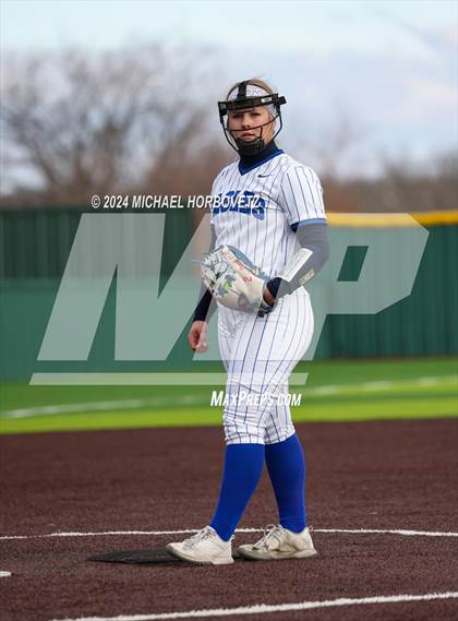 Thumbnail 1 in Allen vs. Keller (Forney Tournament) photogallery.