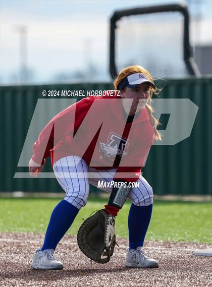 Thumbnail 1 in Allen vs. Keller (Forney Tournament) photogallery.