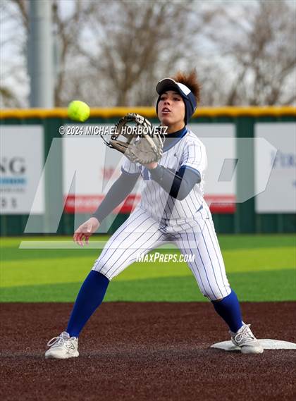 Thumbnail 1 in Allen vs. Keller (Forney Tournament) photogallery.