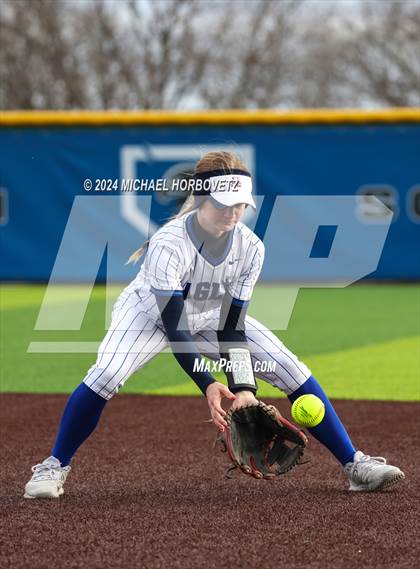 Thumbnail 1 in Allen vs. Keller (Forney Tournament) photogallery.