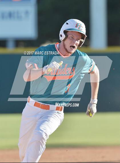Thumbnail 1 in Plant City @ Carrollwood Day photogallery.