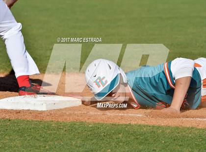 Thumbnail 2 in Plant City @ Carrollwood Day photogallery.