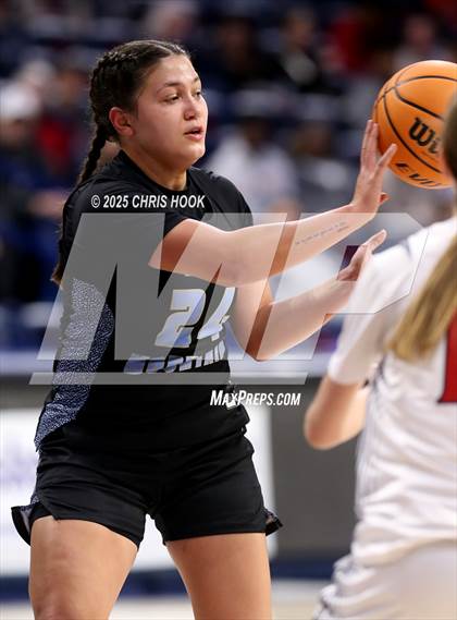 Thumbnail 1 in Mica Mountain vs Sahuaro (McKale Center) photogallery.