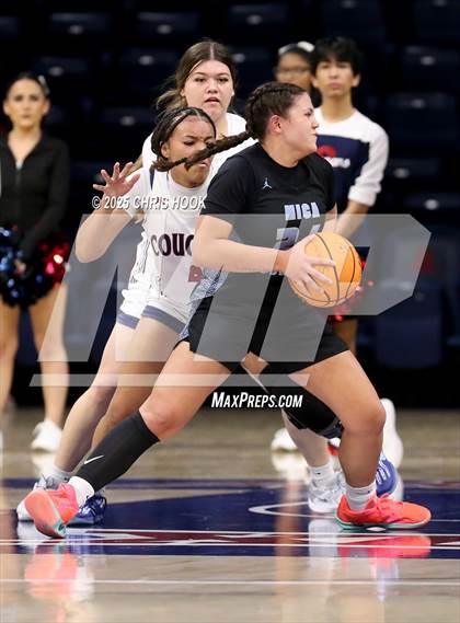 Thumbnail 2 in Mica Mountain vs Sahuaro (McKale Center) photogallery.