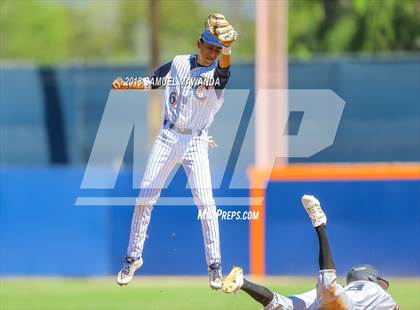 Thumbnail 2 in Chatsworth vs Rio Mesa photogallery.