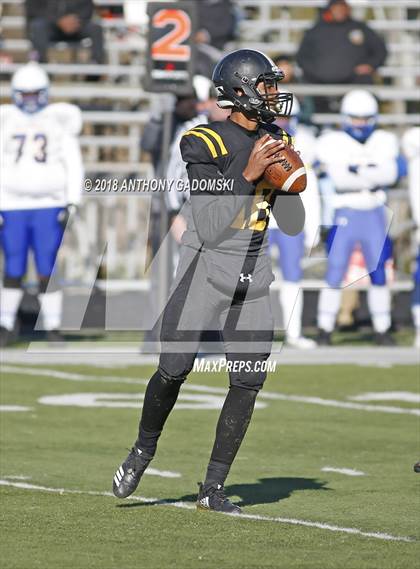 Thumbnail 3 in De La Salle @ St. Laurence (Chicago Catholic League Prep Bowl Playoff Semifinal) photogallery.