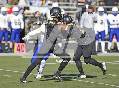 Thumbnail 1 in De La Salle @ St. Laurence (Chicago Catholic League Prep Bowl Playoff Semifinal) photogallery.