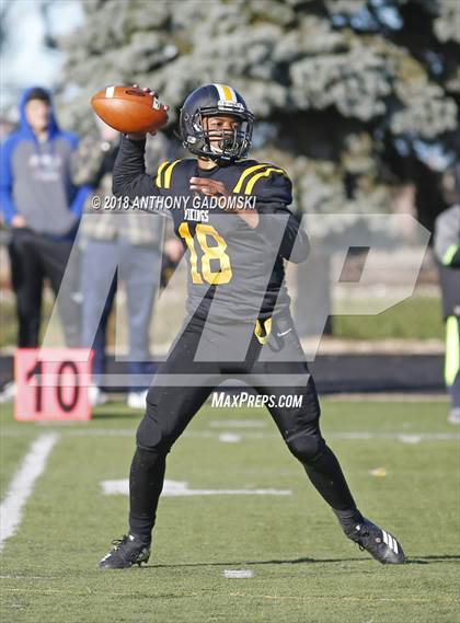 Thumbnail 1 in De La Salle @ St. Laurence (Chicago Catholic League Prep Bowl Playoff Semifinal) photogallery.