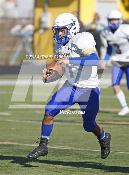 Thumbnail 3 in De La Salle @ St. Laurence (Chicago Catholic League Prep Bowl Playoff Semifinal) photogallery.