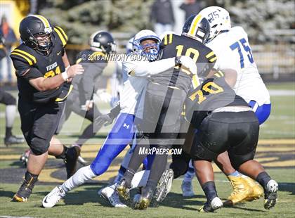 Thumbnail 1 in De La Salle @ St. Laurence (Chicago Catholic League Prep Bowl Playoff Semifinal) photogallery.