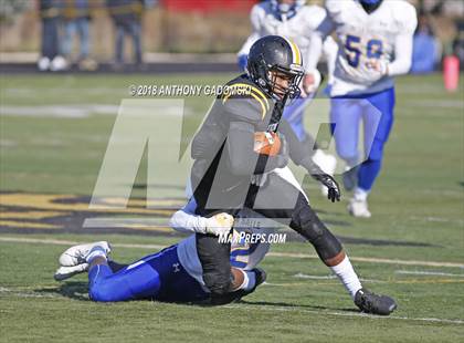 Thumbnail 3 in De La Salle @ St. Laurence (Chicago Catholic League Prep Bowl Playoff Semifinal) photogallery.