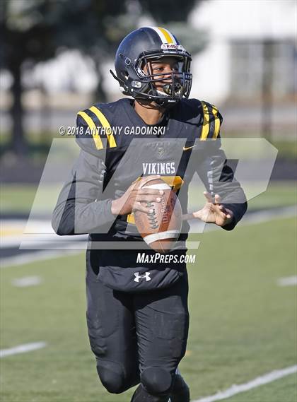 Thumbnail 2 in De La Salle @ St. Laurence (Chicago Catholic League Prep Bowl Playoff Semifinal) photogallery.