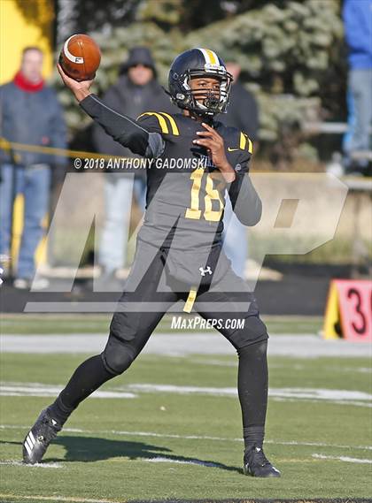 Thumbnail 2 in De La Salle @ St. Laurence (Chicago Catholic League Prep Bowl Playoff Semifinal) photogallery.