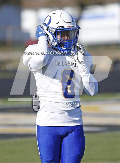 Thumbnail 3 in De La Salle @ St. Laurence (Chicago Catholic League Prep Bowl Playoff Semifinal) photogallery.