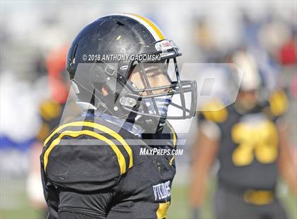 Thumbnail 3 in De La Salle @ St. Laurence (Chicago Catholic League Prep Bowl Playoff Semifinal) photogallery.