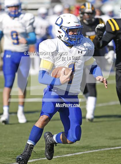 Thumbnail 3 in De La Salle @ St. Laurence (Chicago Catholic League Prep Bowl Playoff Semifinal) photogallery.