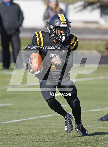 Thumbnail 1 in De La Salle @ St. Laurence (Chicago Catholic League Prep Bowl Playoff Semifinal) photogallery.