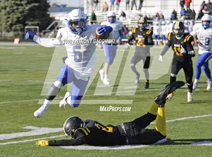 Thumbnail 1 in De La Salle @ St. Laurence (Chicago Catholic League Prep Bowl Playoff Semifinal) photogallery.