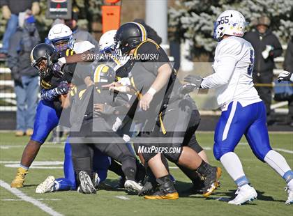 Thumbnail 1 in De La Salle @ St. Laurence (Chicago Catholic League Prep Bowl Playoff Semifinal) photogallery.