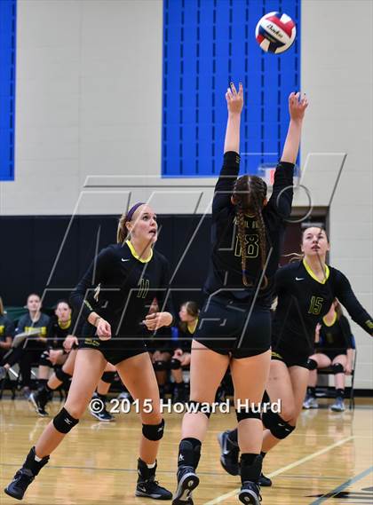 Thumbnail 1 in Aledo vs Fossil Ridge (Northwest ISD Classic) photogallery.