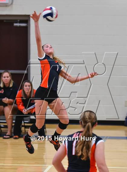 Thumbnail 3 in Aledo vs Fossil Ridge (Northwest ISD Classic) photogallery.