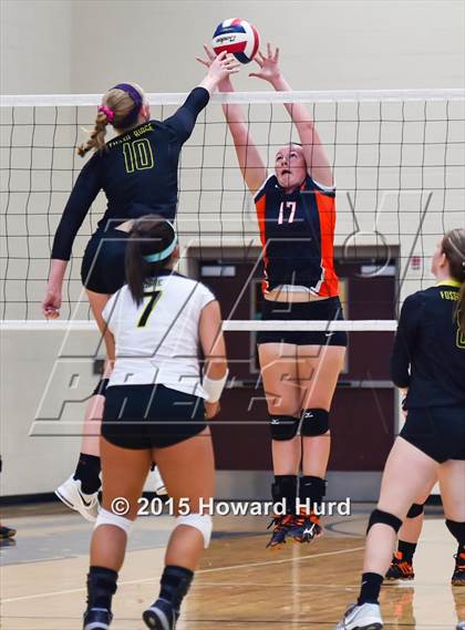 Thumbnail 3 in Aledo vs Fossil Ridge (Northwest ISD Classic) photogallery.