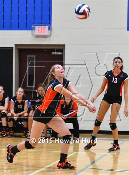 Thumbnail 3 in Aledo vs Fossil Ridge (Northwest ISD Classic) photogallery.