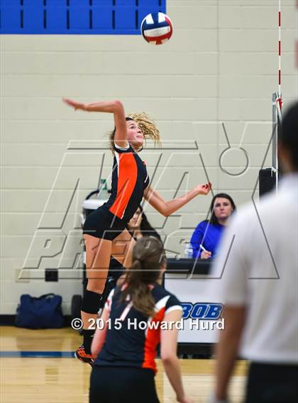 Thumbnail 2 in Aledo vs Fossil Ridge (Northwest ISD Classic) photogallery.