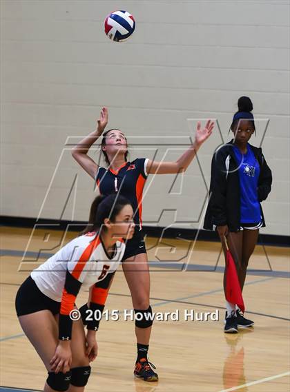 Thumbnail 3 in Aledo vs Fossil Ridge (Northwest ISD Classic) photogallery.