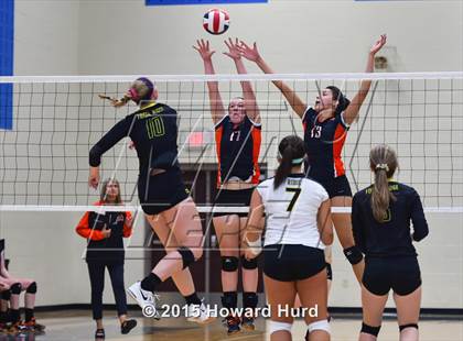 Thumbnail 3 in Aledo vs Fossil Ridge (Northwest ISD Classic) photogallery.