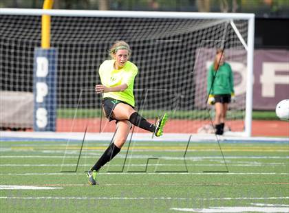 Thumbnail 2 in Fossil Ridge vs. Mountain Vista (CHSAA 5A Semifinals) photogallery.