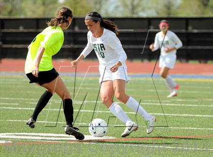 Thumbnail 3 in Fossil Ridge vs. Mountain Vista (CHSAA 5A Semifinals) photogallery.