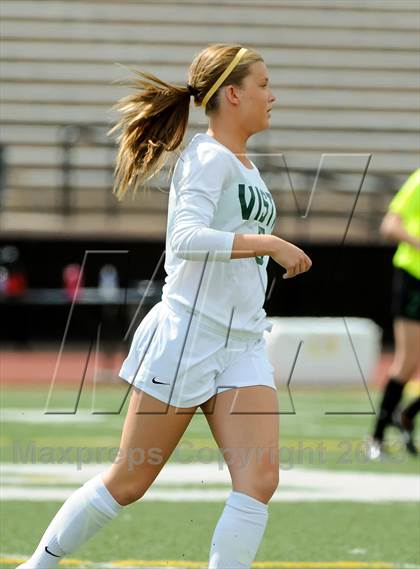 Thumbnail 2 in Fossil Ridge vs. Mountain Vista (CHSAA 5A Semifinals) photogallery.