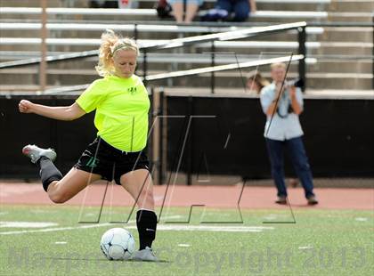 Thumbnail 2 in Fossil Ridge vs. Mountain Vista (CHSAA 5A Semifinals) photogallery.