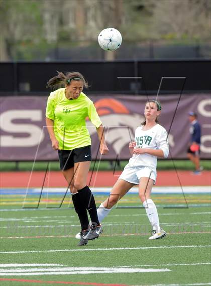 Thumbnail 2 in Fossil Ridge vs. Mountain Vista (CHSAA 5A Semifinals) photogallery.