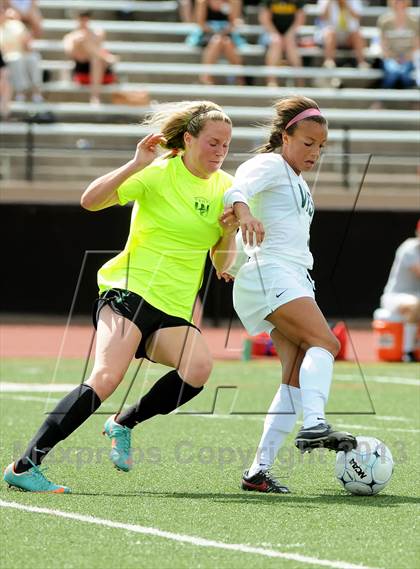 Thumbnail 2 in Fossil Ridge vs. Mountain Vista (CHSAA 5A Semifinals) photogallery.