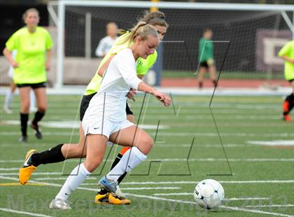 Thumbnail 1 in Fossil Ridge vs. Mountain Vista (CHSAA 5A Semifinals) photogallery.