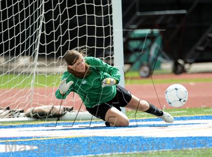 Thumbnail 1 in Fossil Ridge vs. Mountain Vista (CHSAA 5A Semifinals) photogallery.