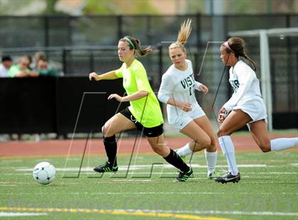 Thumbnail 1 in Fossil Ridge vs. Mountain Vista (CHSAA 5A Semifinals) photogallery.