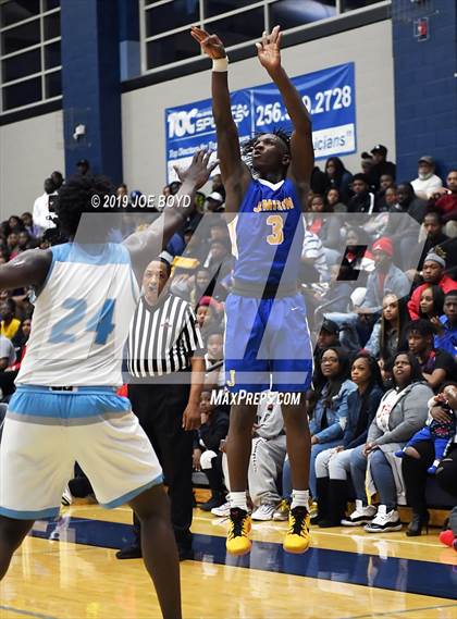 Thumbnail 2 in Jemison vs. Lee photogallery.