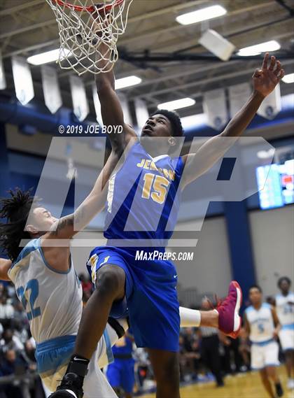 Thumbnail 2 in Jemison vs. Lee photogallery.