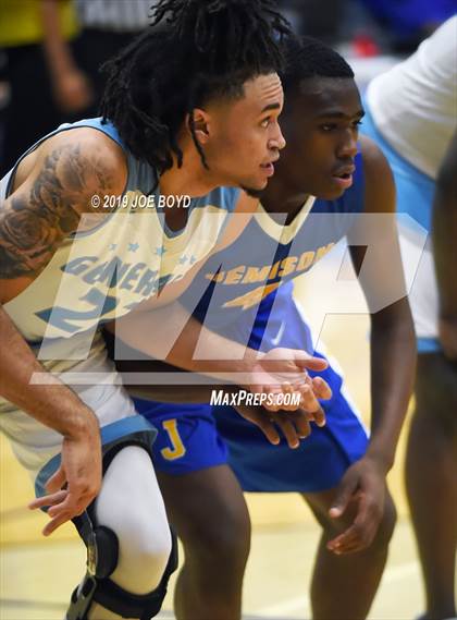 Thumbnail 2 in Jemison vs. Lee photogallery.