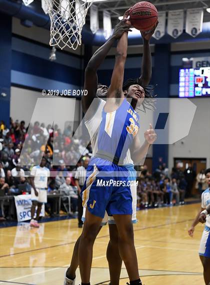 Thumbnail 2 in Jemison vs. Lee photogallery.