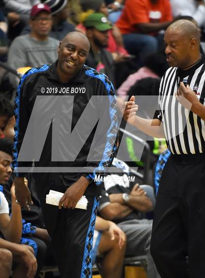 Thumbnail 3 in Jemison vs. Lee photogallery.