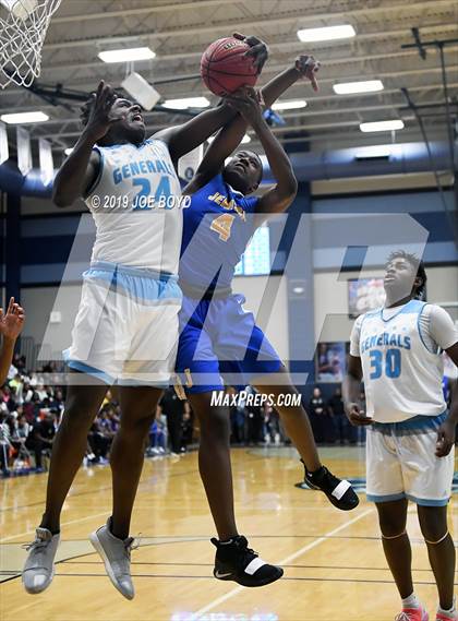 Thumbnail 2 in Jemison vs. Lee photogallery.