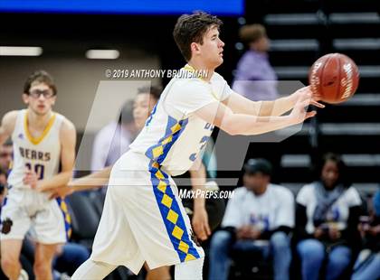 Thumbnail 2 in Mt. Shasta vs. Foothill (CIF State D5 Final) photogallery.