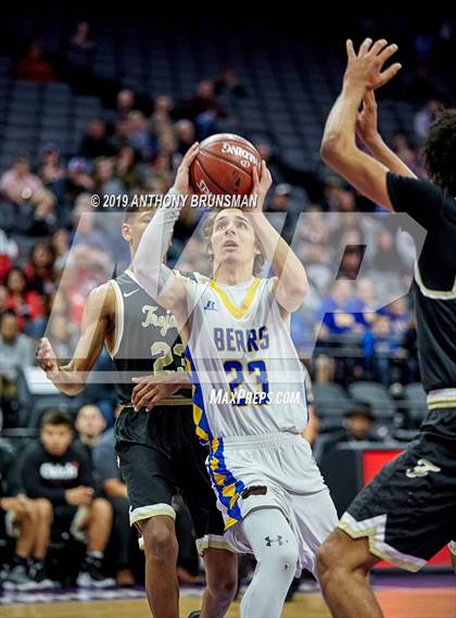 Thumbnail 2 in Mt. Shasta vs. Foothill (CIF State D5 Final) photogallery.